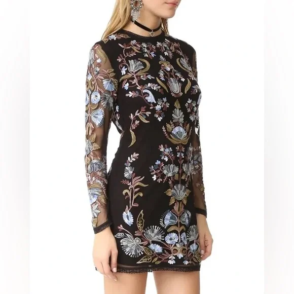 green emerald velvet dress Amazon.com: Women's Summer Tube Dress Strapless Tie-up Front Eyelet Embroidery  Bodycon Mini Dress Party Dress (Color : White, Size : M.) : Clothing, Shoes  & Jewelry main image 1